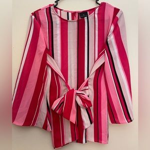 Retro, pink top from Worthington. Size S and never worn before